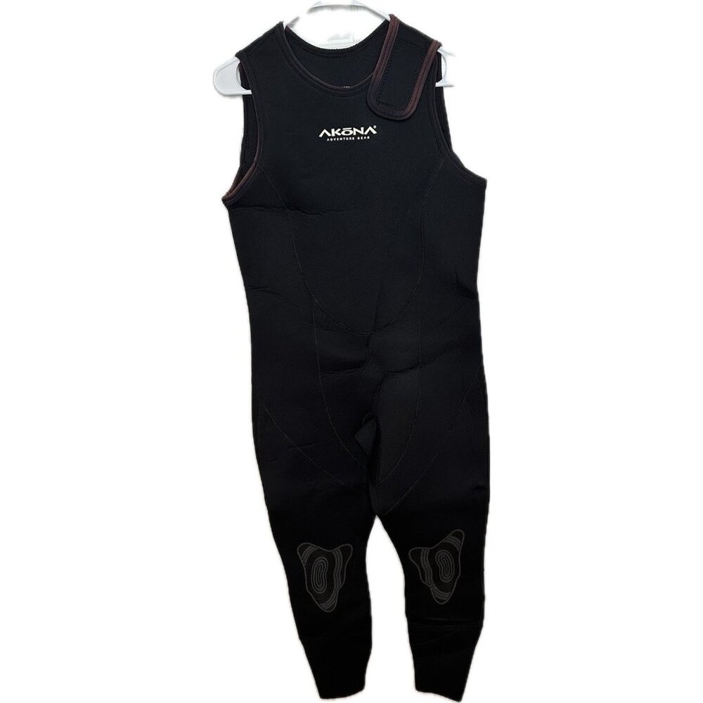 Akona Adventure Gear Women’s Short sleeve wetsuit size 15/16 XL